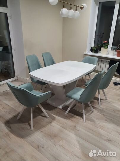 Кухонный стол раскладной из закаленного стекла