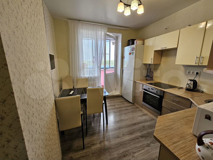 2-к. квартира, 64 м², 6/12 эт.