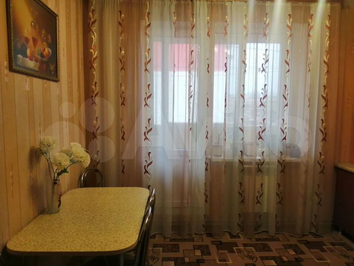 4-к. квартира, 88 м², 2/3 эт.