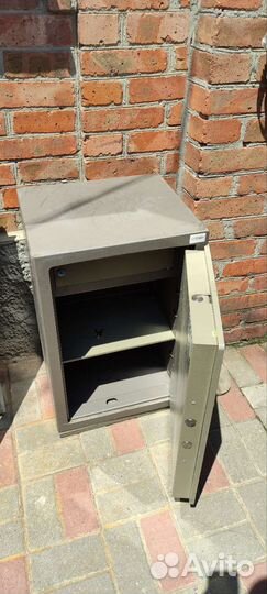 Сейф бу karat ask 67t