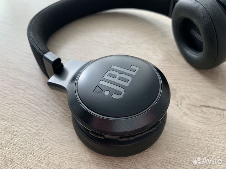 Беспроводные наушники JBL Live 460NC