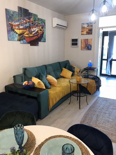 2-к. квартира, 49 м², 1/4 эт.