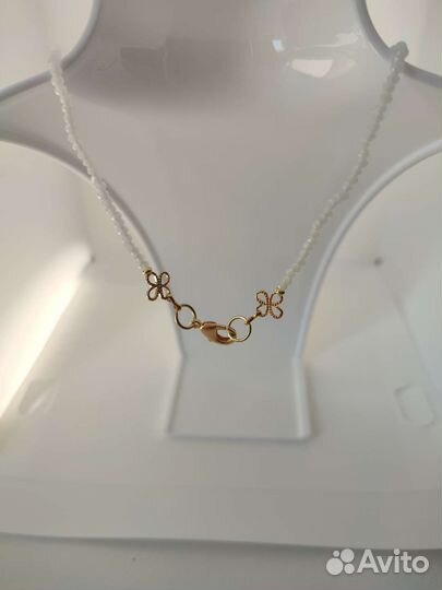 Украшение из бисера и камней