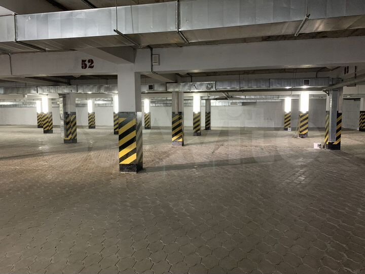Машиноместо, 12 м²