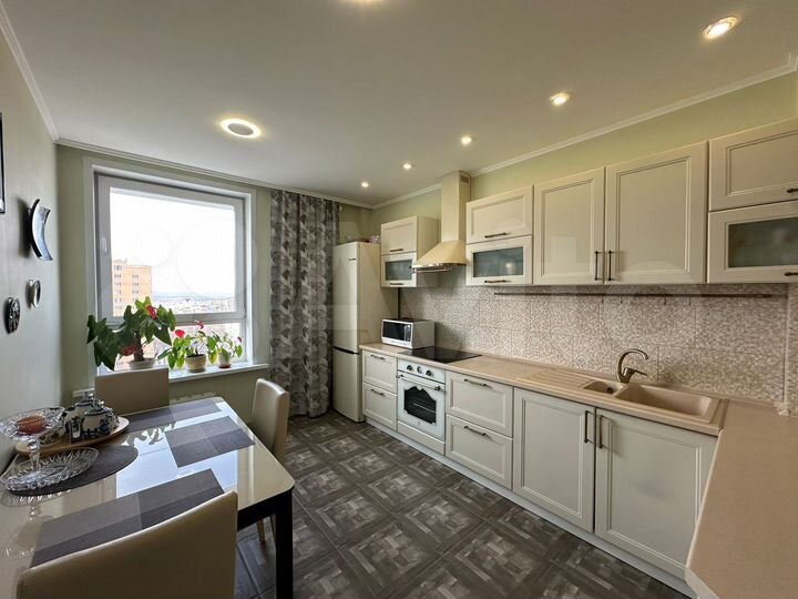 3-к. квартира, 76,3 м², 15/20 эт.