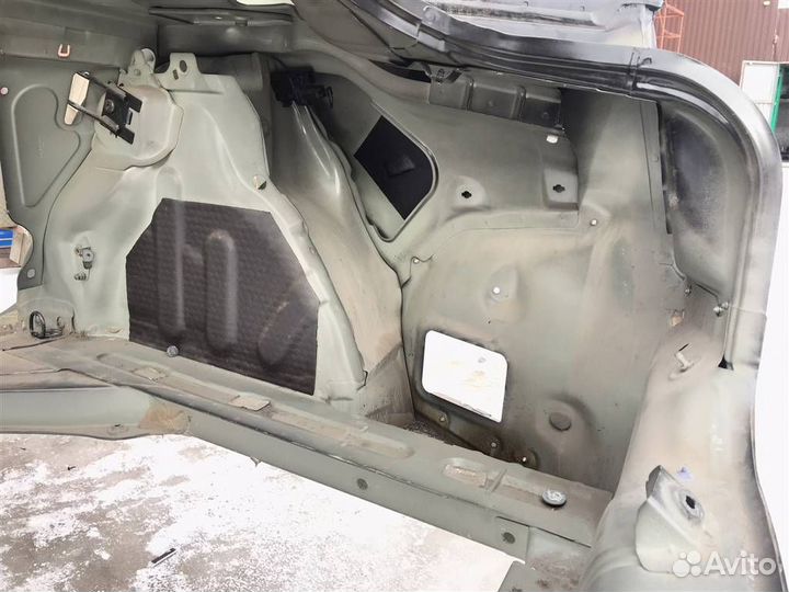 Крыло заднее правое Renault Megane