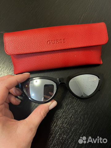 Солнцезащитные очки женские guess