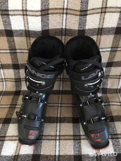 Ботинки для горных лыж