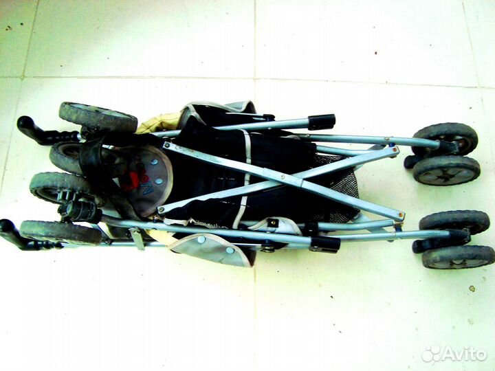 Коляска-трость в отличном состояние Италия-Обмен