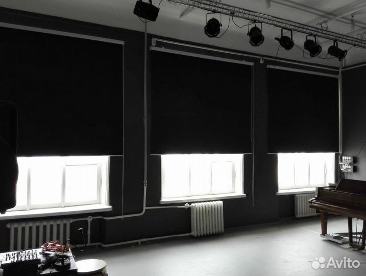 Рулонные шторы блэкаут на пластиковые окна