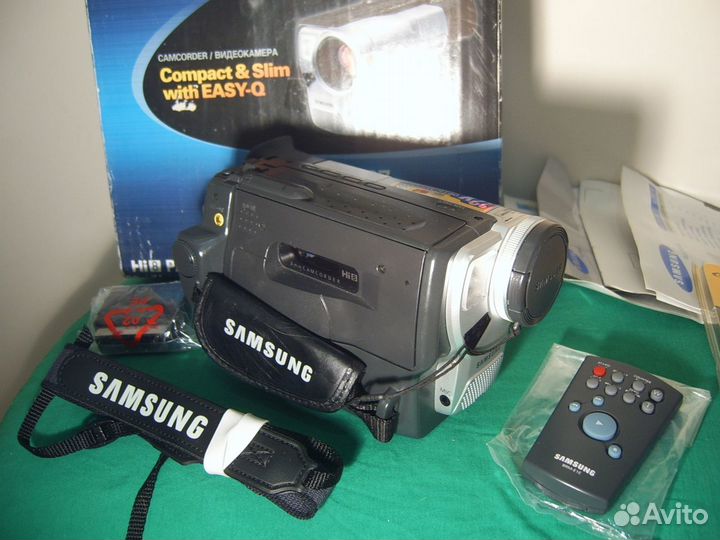 Видеокамера Samsung VP-W87