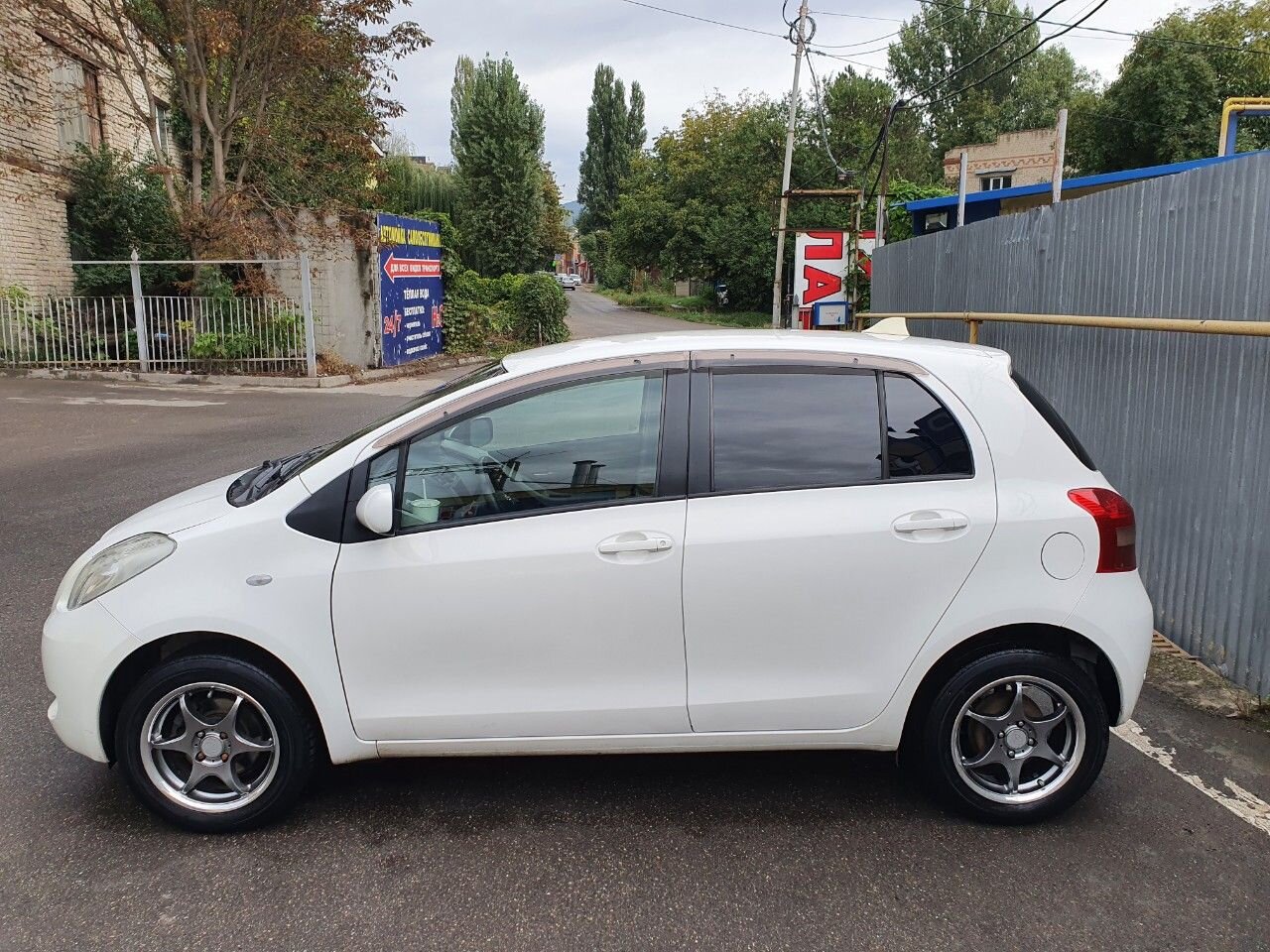 Toyota Yaris: фото владельца