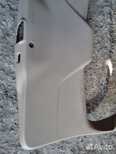 Обшивка крышки багажника Cadillac SRX