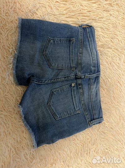Шорты джинсовые HM для девочки р. 110