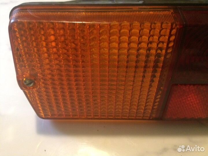 Задний правый фонарь газ-зил