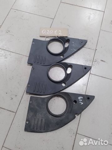 Накладка (кожух) замка капота Land Rover Range Rov