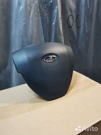 Муляж подушки безопасности в руль Лада Приора-2