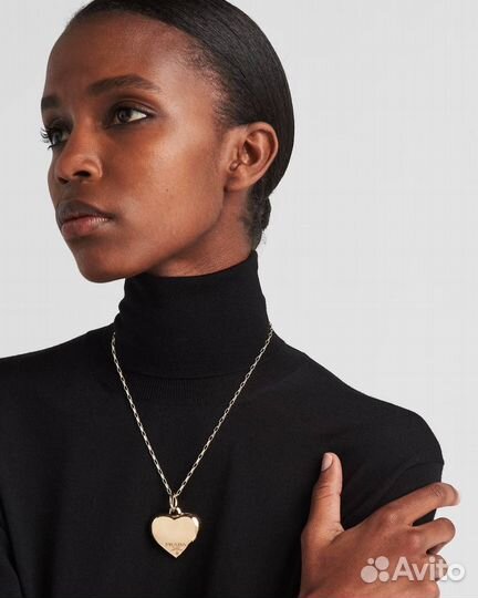 Prada heartl Подвеска