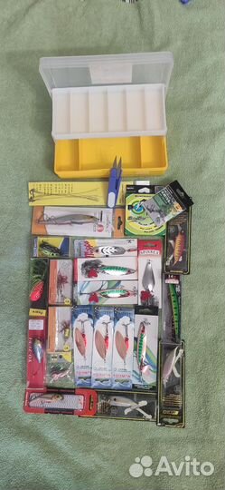Набор воблеров и блёсен на хищника 24 предметов