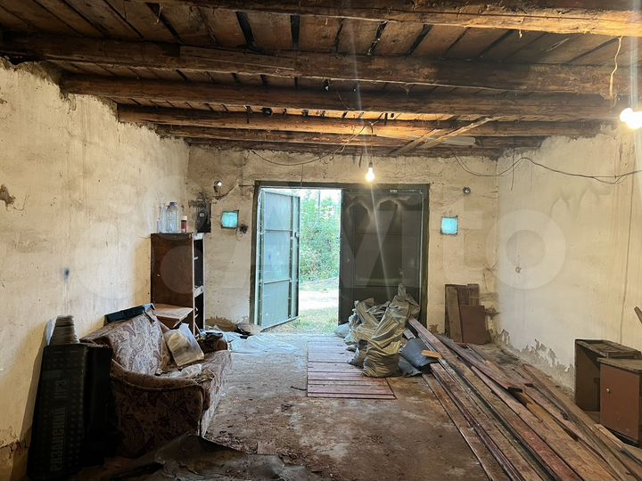 Гараж, > 30 м²