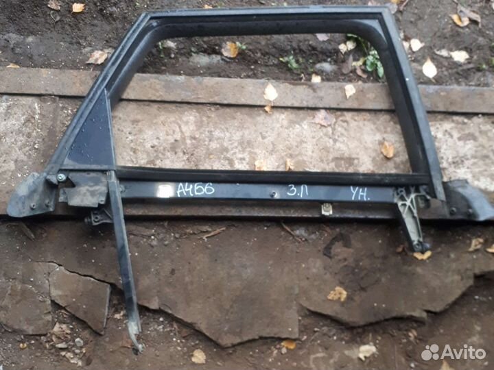 Задняя правая рамка двери ауди а4 б6