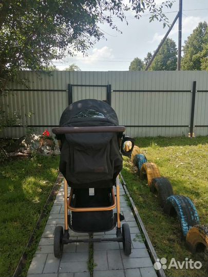 Прогулочная коляска