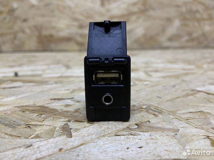 Адаптер USB AUX Toyota Rav4 40