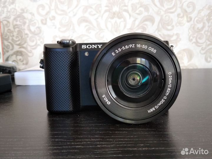 Беззеркальный компактный фотоаппарат Sony a5000