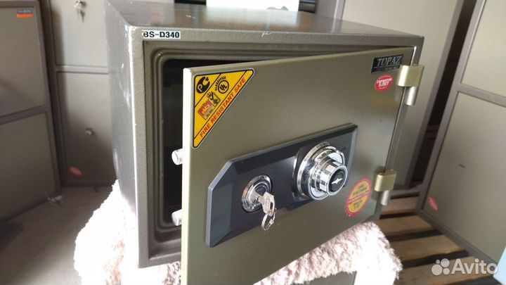 Сейф отличный