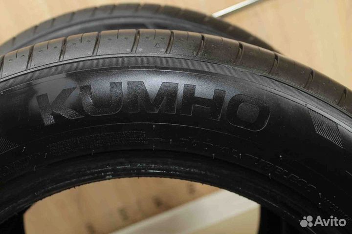 Kumho Ecsta HS52 235/55 R17 103W