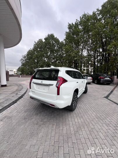 Mitsubishi Montero Sport 3.0 AT, 2023, 30 км