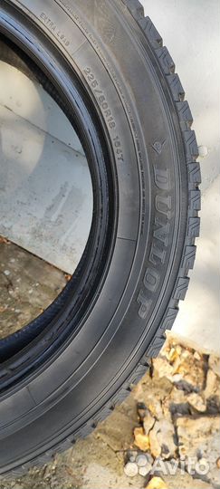 Dunlop SP Winter Ice 01 225/60 R18
