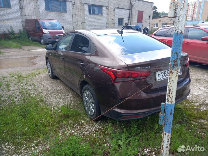 Hyundai Solaris 1.6 МТ, 2022, битый, 56 661 км