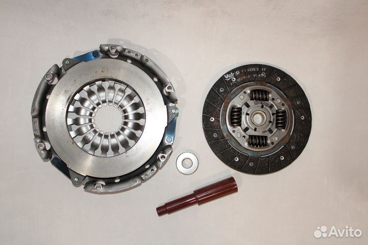 Комплект сцепления Renault 3020509(LADA Nissan)