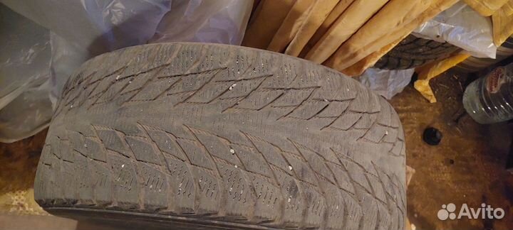 Nokian Tyres Hakkapeliitta R2 235/45 R17