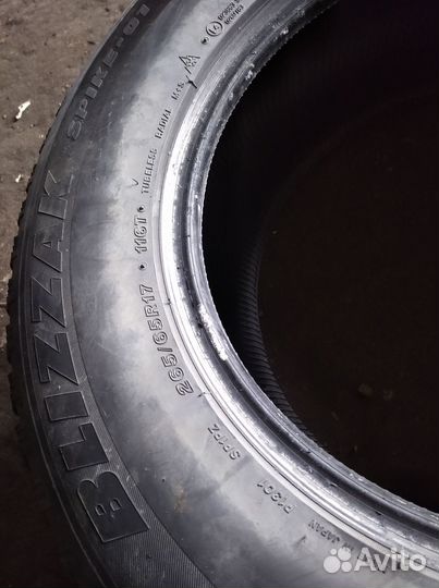 Bridgestone Blizzak Spike-01 265/65 R17