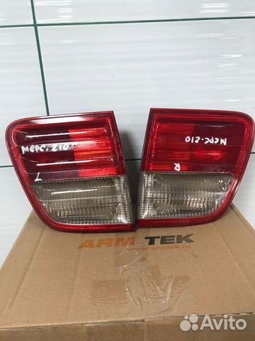 Mercedes w 210 универсал задний внутренний фонарь