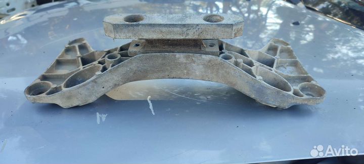 Bmw 5 e39 кронштейн кпп