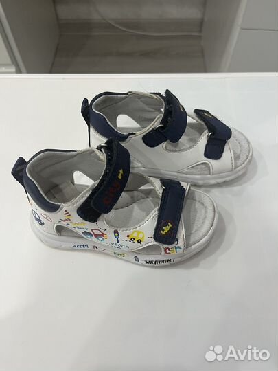 Детская обувь 24 размер. Очень легкие и удобные
