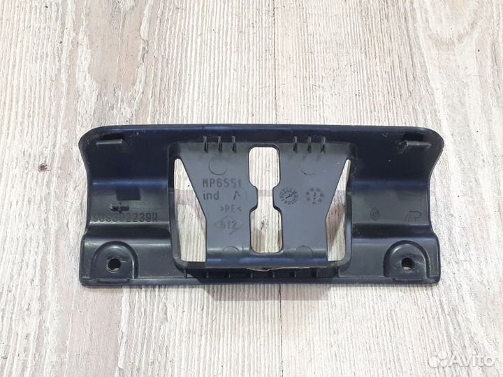 Накладка замка багажника LADA xray