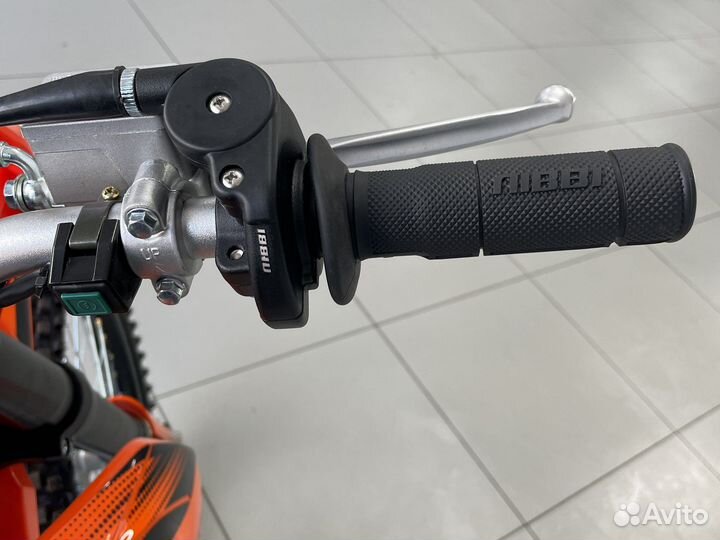 Мотоцикл Regulmoto Athlete 250 21/18 птс