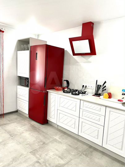 1-к. квартира, 43 м², 1/10 эт.