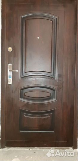 Дверь входная металлическая