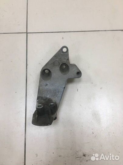 Кронштейн двигателя левый LADA Kalina