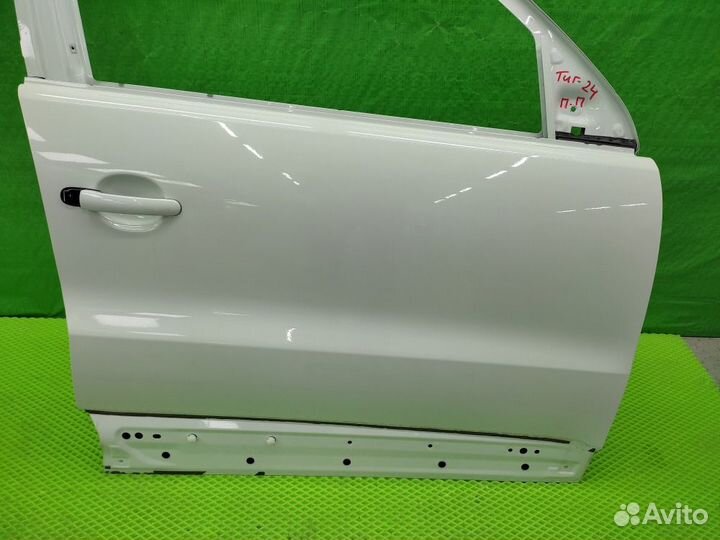 Дверь перед. правая цвет 0Q/C9A VW Tiguan 07-16
