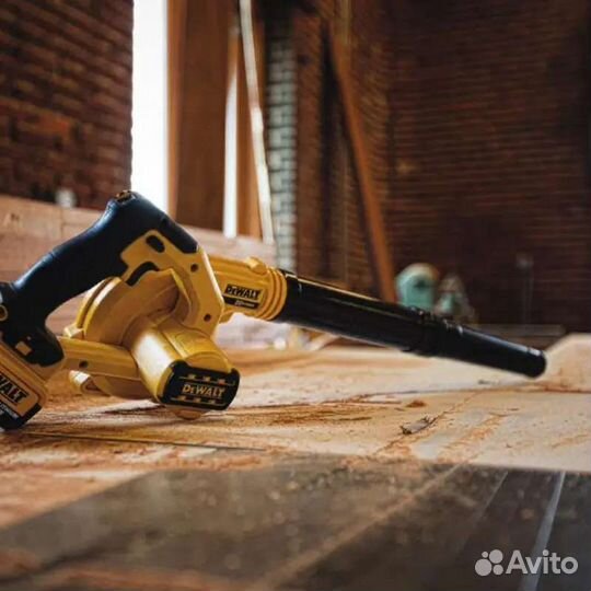Ветродуйка DeWalt DCE100