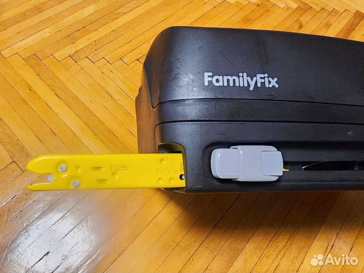 Детское кресло Maxi Cosi с базой isofix