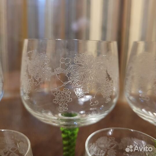 Бокалы и рюмки 