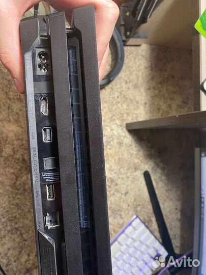 PS4 pro прошитая 1tb GoldHen 9.00