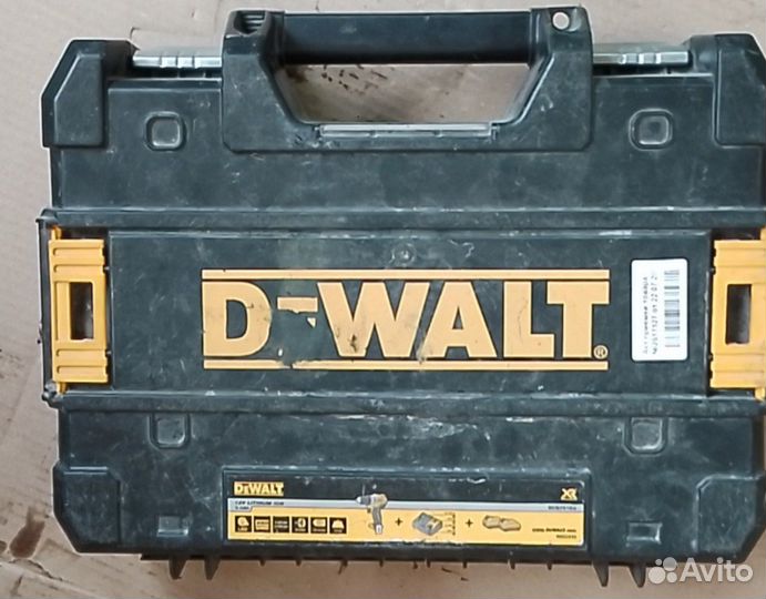 Б/у. Компактная дрель-шуруповерт dewalt 12 В XR DC